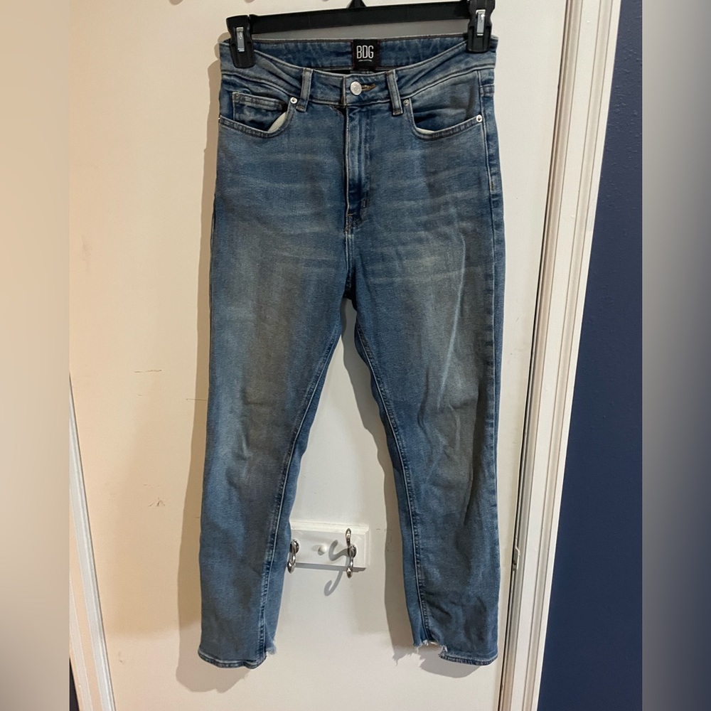 Women’s dark wash jeans!
